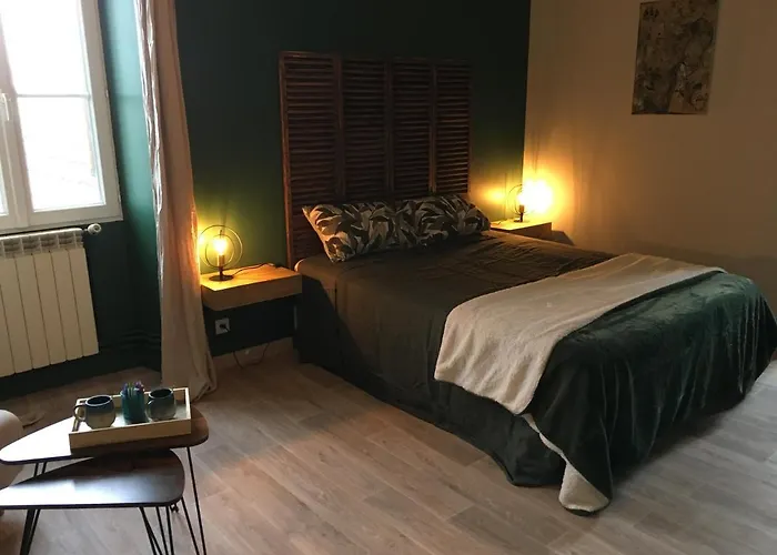 Les Ormeaux Couette-café 3*