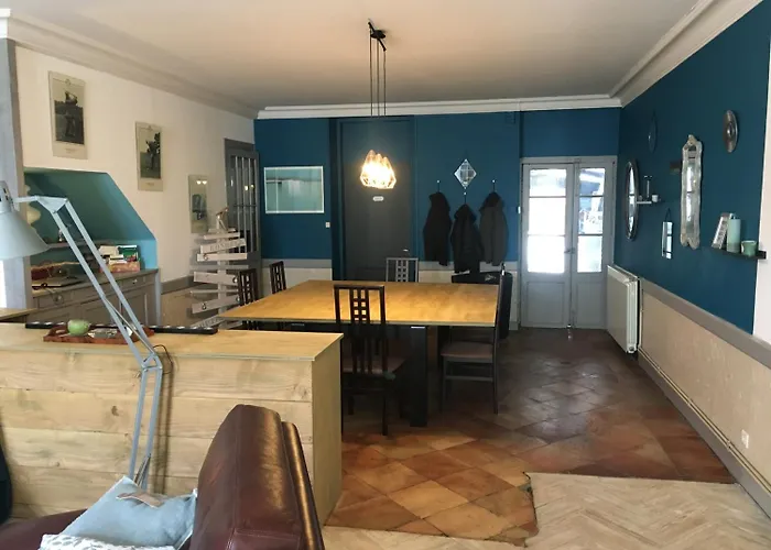 Les Ormeaux Couette-café 3*