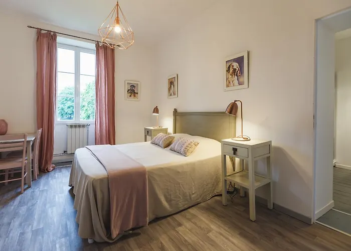 Les Ormeaux Couette-café 3*